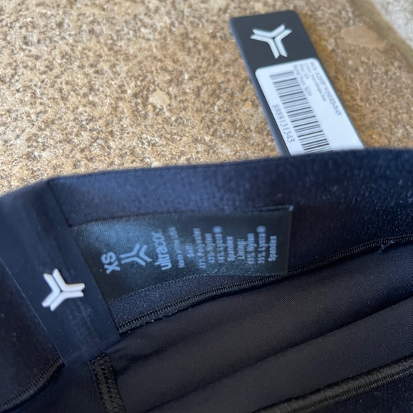 NWT XS Ultracor Black Leggings With Tri Color Stripes And Stars - Picture 5 of 8